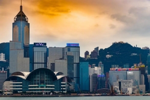 香港优才成功案列|电讯企业高管，为了子女教育想办法拿香港身份！